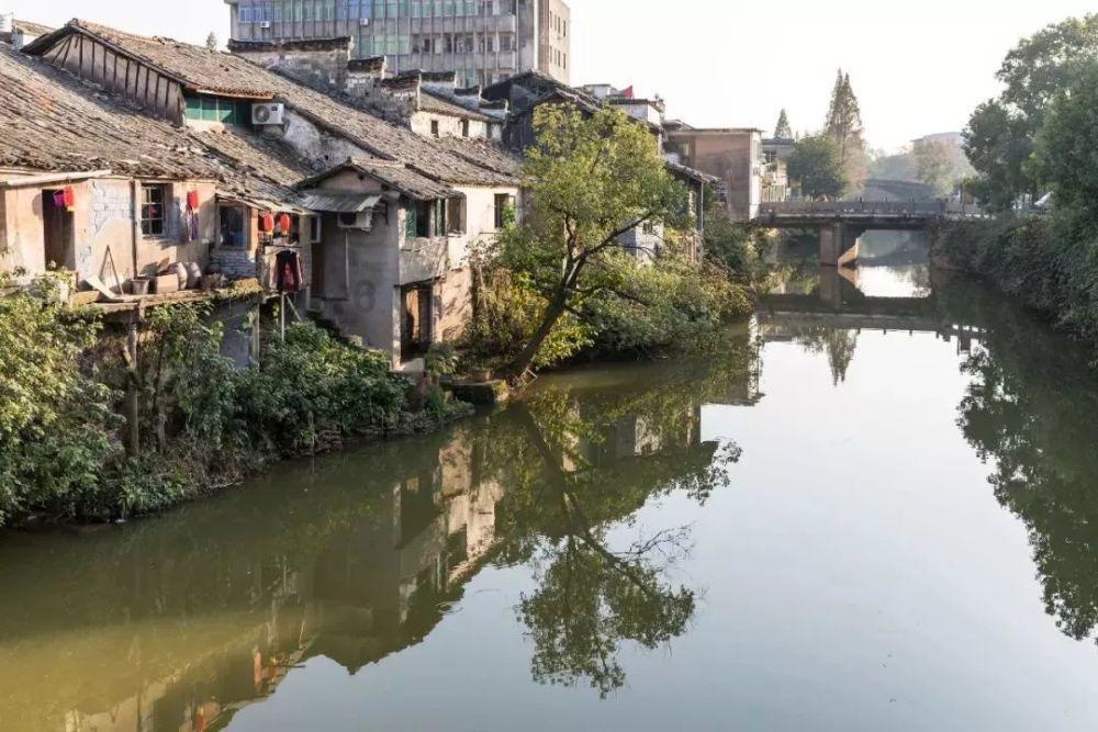 男朋友说你的婚纱不用别人买 我买就好怎么回答？游戏画面